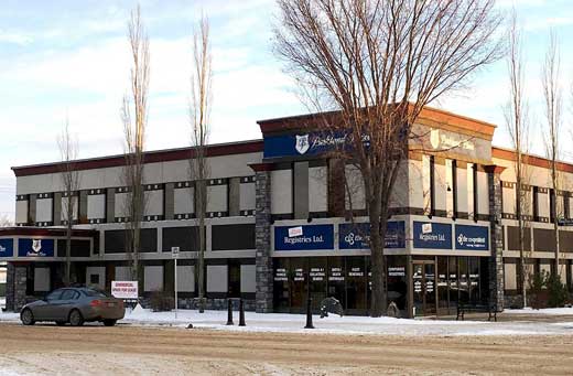 Parkland-building-in-Lacombe-AB
